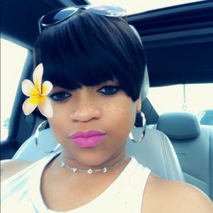 Meet your Posher, Demonica